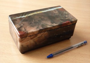 Шкатулка из орской яшмы